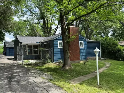 8020 E 92nd St, Kansas City, MO 64138
