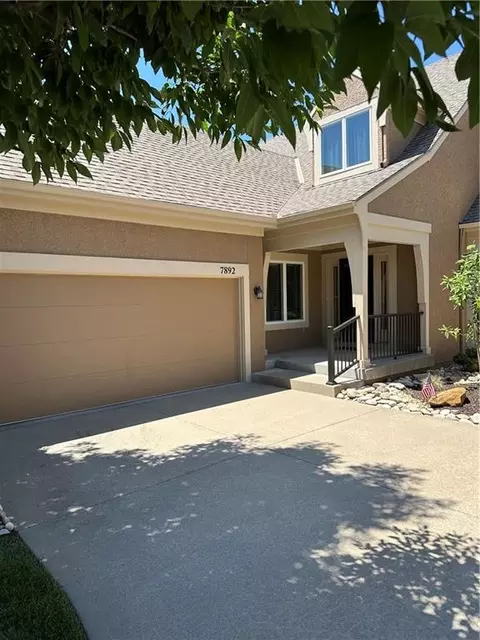 7892 W 157th Ter, Overland Park, KS 66223
