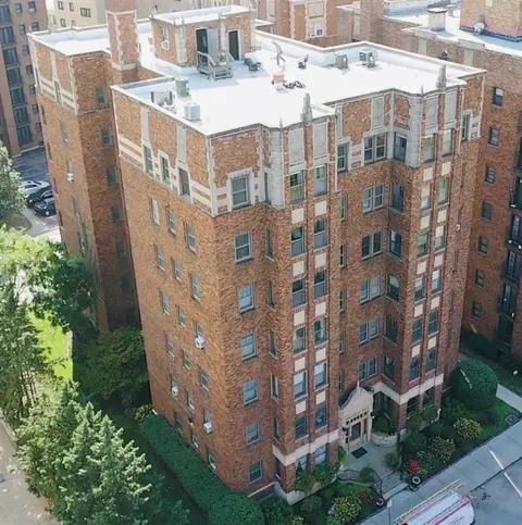 807 W 48th St #304, Kansas City, MO 64112