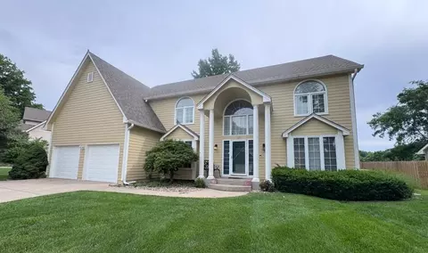 1305 NE Offshore Ct, Blue Springs, MO 64014