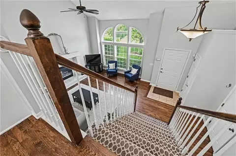 Entry Way - 17013 E 43rd St, Independence, MO 64055 photo 2 of 4
