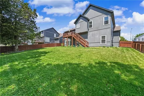 Exterior - 17013 E 43rd St, Independence, MO 64055 photo 6 of 7