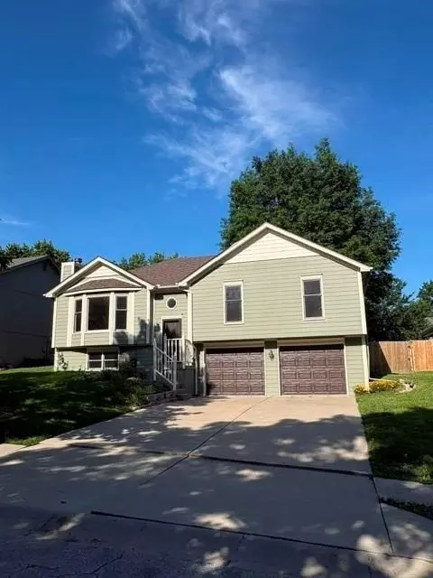 8611 N Virginia Ave, Kansas City, MO 64155