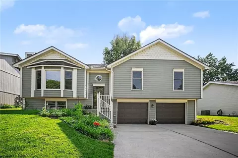 8611 N Virginia Ave, Kansas City, MO 64155