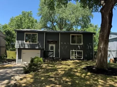 2533 Bonanza St, Lawrence, KS 66046