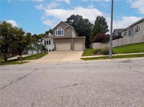 4304 S Shrank Ct, Independence, MO 64055