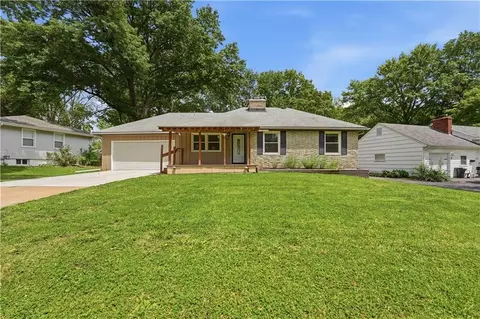 8003 Evanston Ave, Raytown, MO 64138