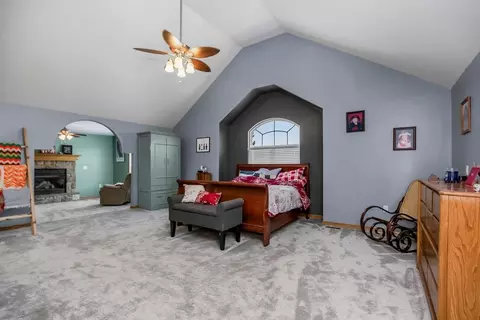 Bedroom - 7086 SW Crystal Ln, Trimble, MO 64492 photo 3 of 5