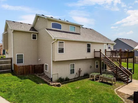 Exterior - 7086 SW Crystal Ln, Trimble, MO 64492 photo 7 of 9