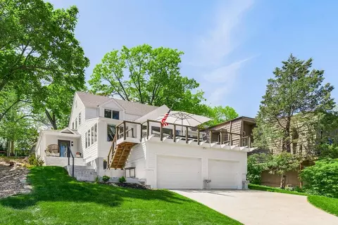 252 Apache Trl, Lake Quivira, KS 66217