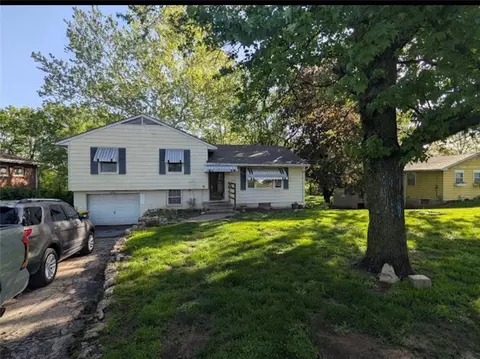 722 Shawnee Rd, Kansas City, KS 66103