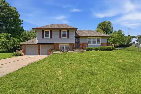 7816 Orville Ave, Kansas City, KS 66112