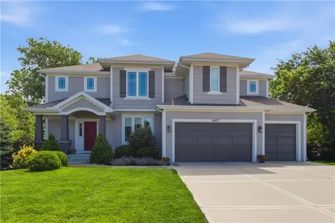 11477 S Redbud Ln, Olathe, KS 66061