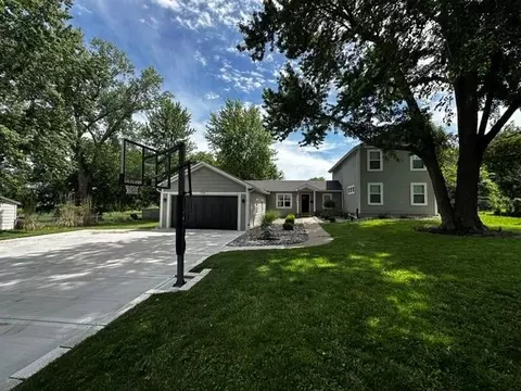 1208 SW South Ave, Blue Springs, MO 64015