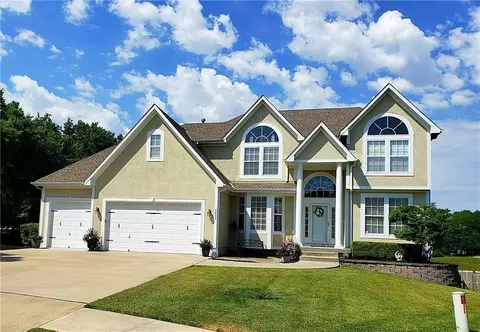 3455 SW Windemere Dr, Lees Summit, MO 64082
