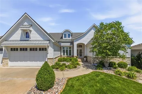 3300 W 156 St, Overland Park, KS 66224