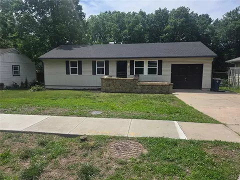 3301 E 107th Ter, Kansas City, MO 64137