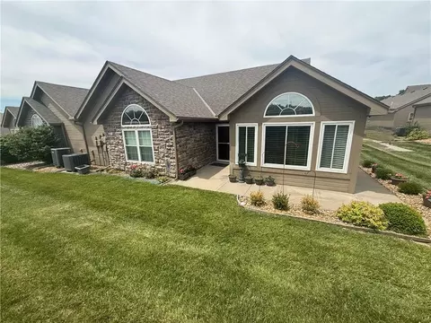 705 NE 65th Ter, Gladstone, MO 64118