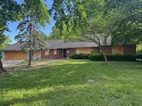3725 Blue Ridge Blvd, Independence, MO 64052