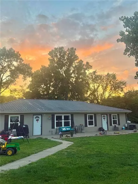 16527 Varner Rd, Mayview, MO 64071