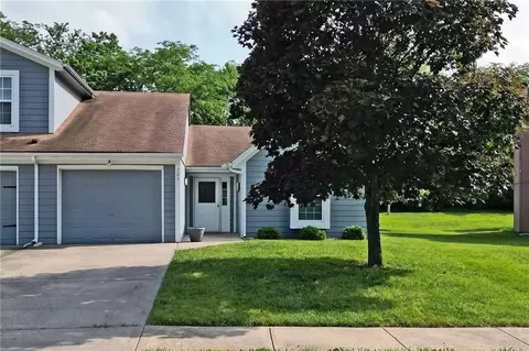 705 NE Swann Cir, Lees Summit, MO 64086