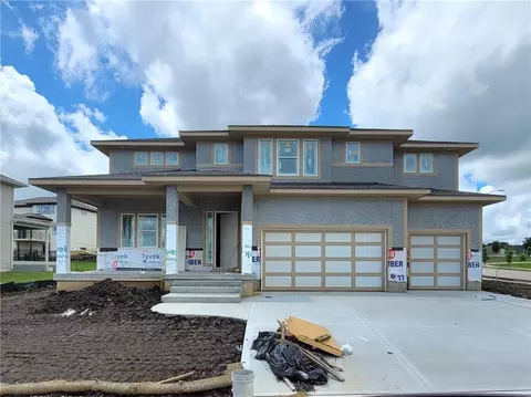 18220 Monrovia St, Overland Park, KS 66013