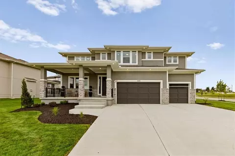 18220 Monrovia St, Overland Park, KS 66013