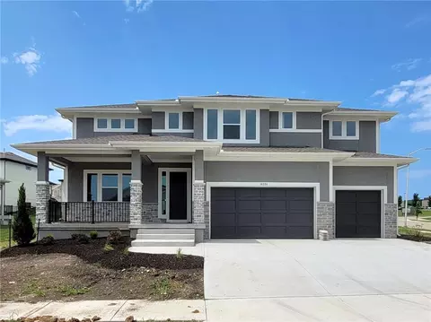 18220 Monrovia St, Overland Park, KS 66013