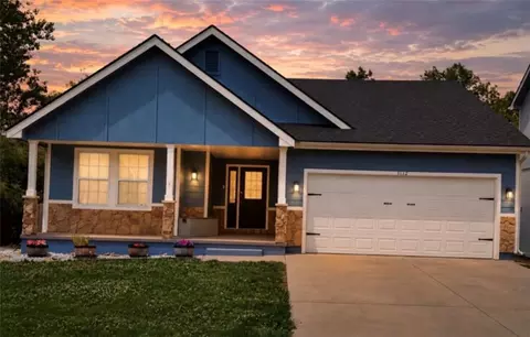 1112 Tamarisk Dr, Leavenworth, KS 66048