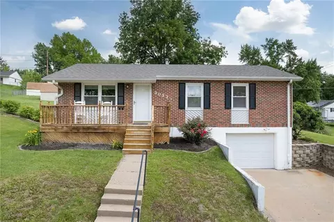 3037 Floyd Ave, Saint Joseph, MO 64506