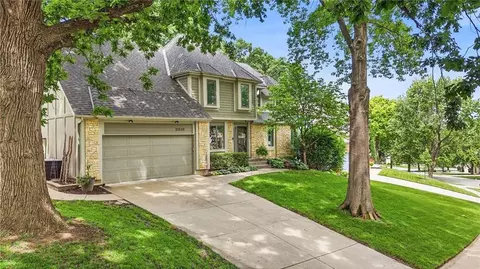 11526 Knox St, Overland Park, KS 66210