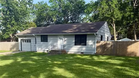 Other - 209 NE Maple St, Lees Summit, MO 64063 photo 1 of 3