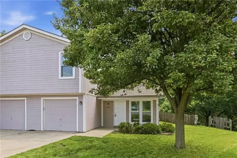 760 Spring Cir, Liberty, MO 64068
