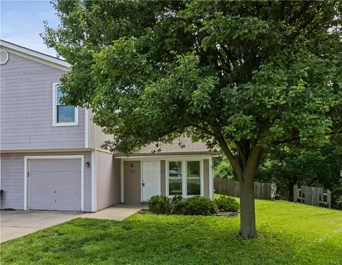 760 Spring Cir, Liberty, MO 64068