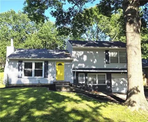5313 N Lydia Ave, Kansas City, MO 64118