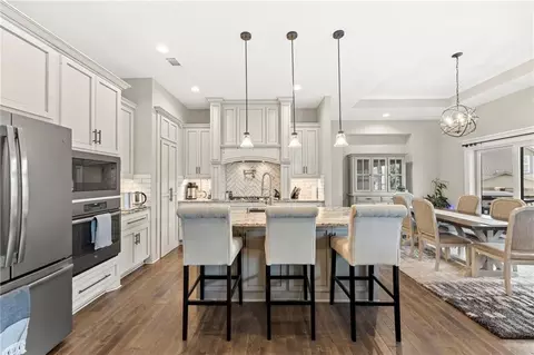 24735 W 91st Pl, Lenexa, KS 66227