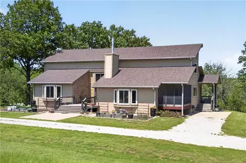 Exterior - 805 E 319th St, Drexel, MO 64742 photo 1 of 14