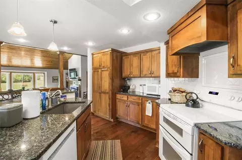 Kitchen - 805 E 319th St, Drexel, MO 64742 photo 2 of 4