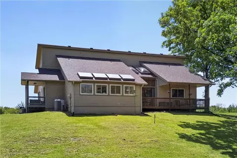 Exterior - 805 E 319th St, Drexel, MO 64742 photo 5 of 14