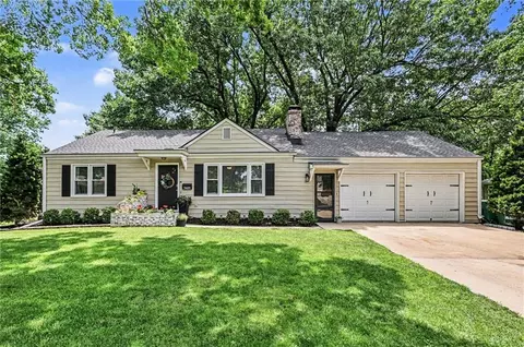 7401 W 65 St, Mission, KS 66202