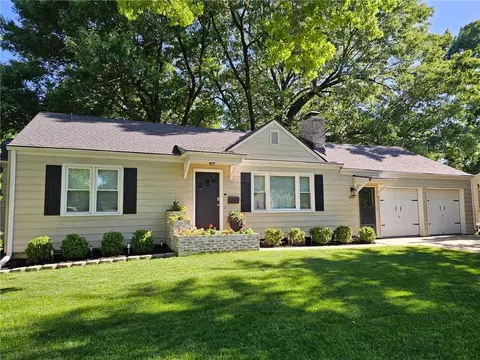7401 W 65 St, Mission, KS 66202