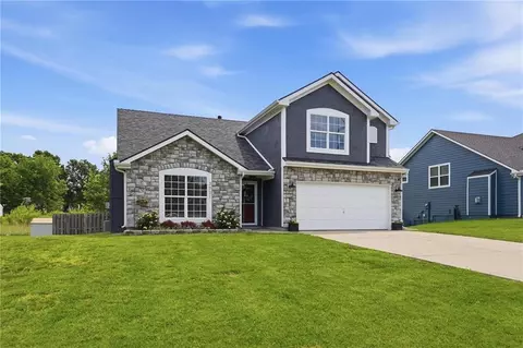 3021 N 157th St, Basehor, KS 66007