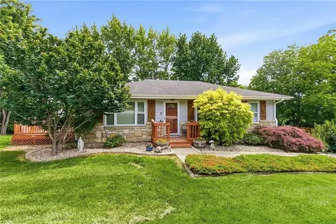 19211 W 65th Ter, Shawnee, KS 66218