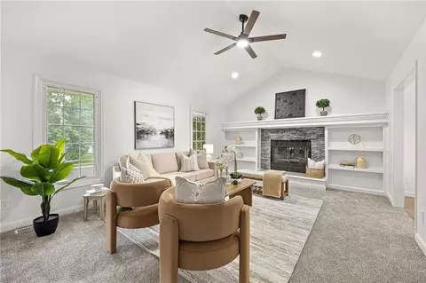 1119 W Pleasant Dr, Raymore, MO 64083