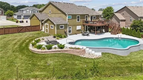 603 19th Ave, Greenwood, MO 64034