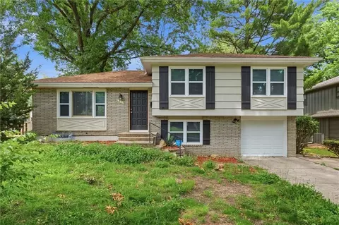 7910 E 93rd Ter, Kansas City, MO 64138