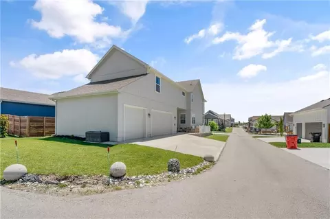 Exterior - 23500 E 11th St, Independence, MO 64056 photo 2 of 6