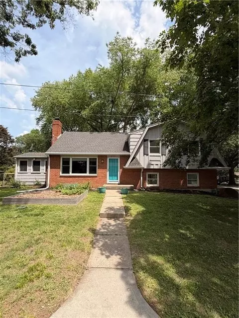 6221 Delmar St, Fairway, KS 66205