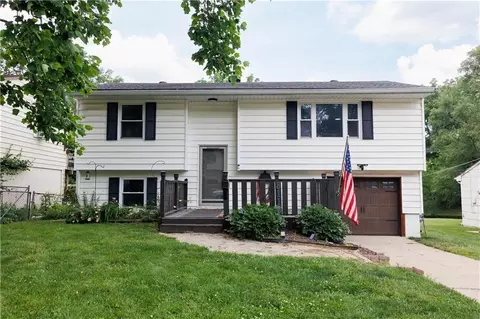 8116 NE 50 St, Kansas City, MO 64119