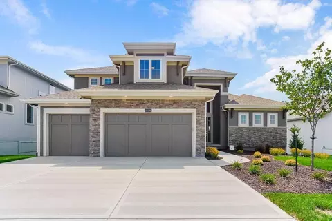 15188 W 168th Pl, Olathe, KS 66062